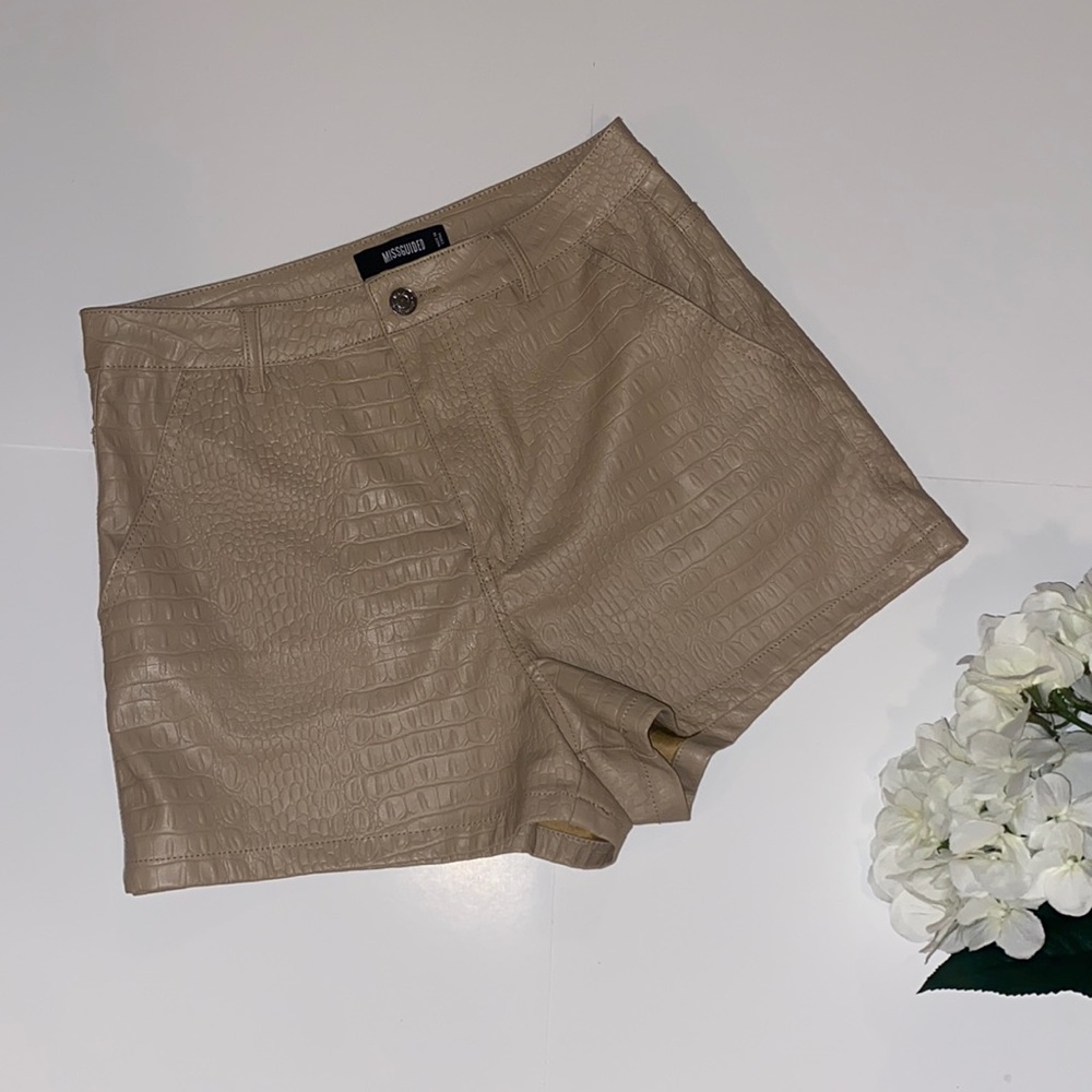 Missguided tan shorts